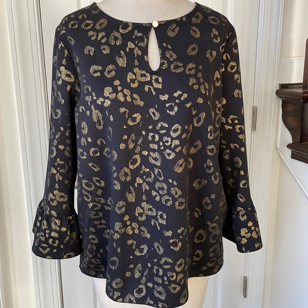 LIKE NEW Anne Klein gold print stretch knit pullover top ruffle 3/4 sleeve